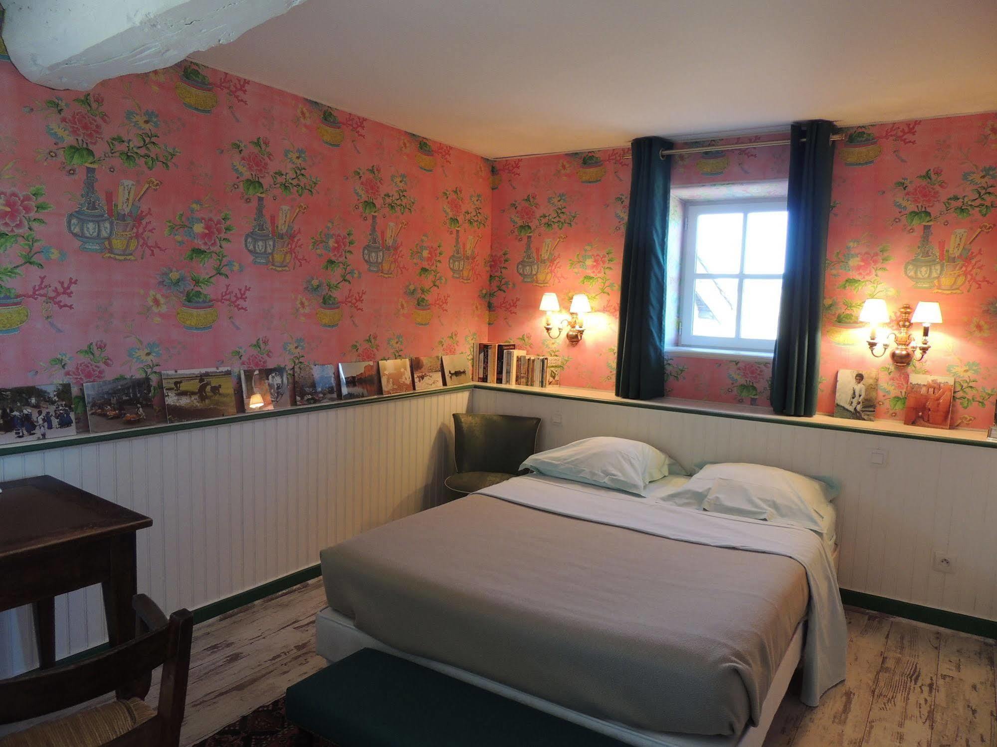 Chez Jacotte Et Elia Bed & Breakfast แซ็งต์-กัลมิเยร์ ภายนอก รูปภาพ