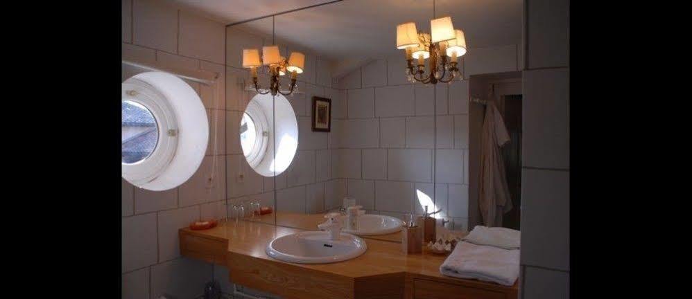 Chez Jacotte Et Elia Bed & Breakfast แซ็งต์-กัลมิเยร์ ภายนอก รูปภาพ